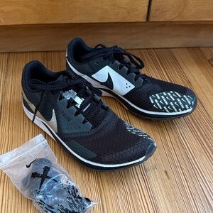 Nike Rival XC 6 Cross-Country Spikes. Size: M 3 / W 4.5